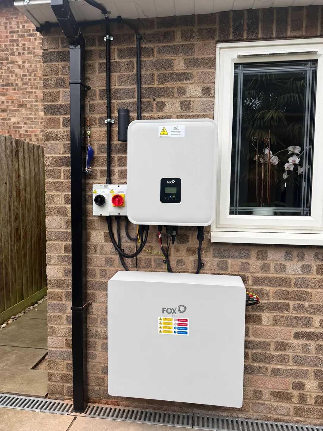 13 Panel DMEGC Install in bedford DMEGC 470W . Fox ESS