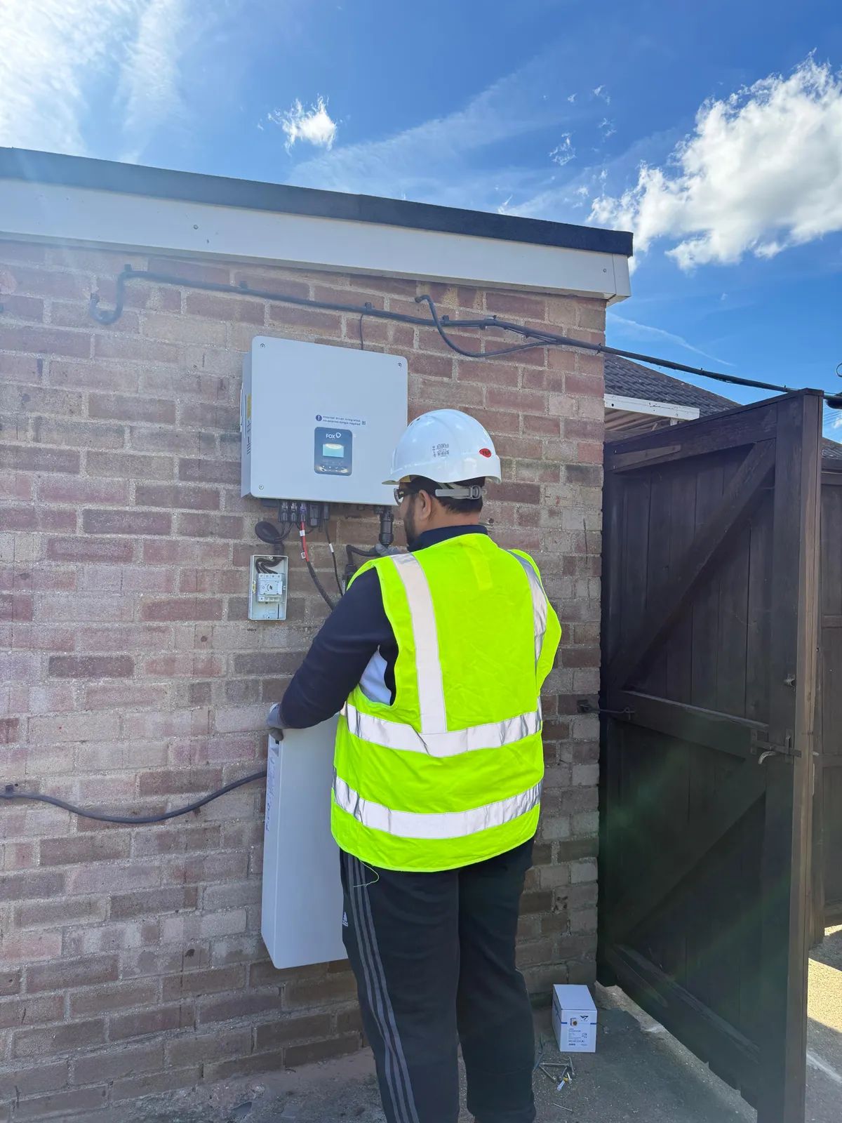 15-panel DMEGC Install in bedford DMEGC 470W . Fox ESS