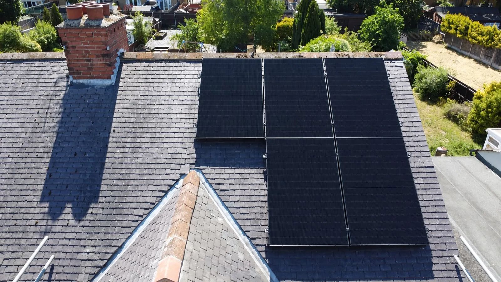 Completed ECONEXIS solar panel installation in Central Bedfordshire